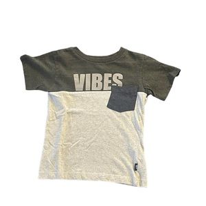 3/$25 Street Property Graphic Tee Vibes Size 4T